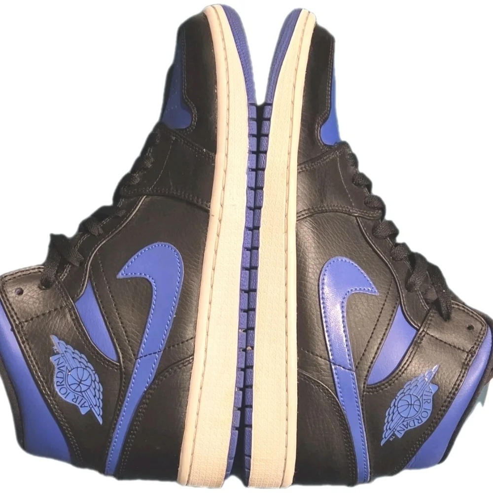 Jordan 1 Retro OG High Royal Men's US Size 10 (EUC) - Picture 9 of 15
